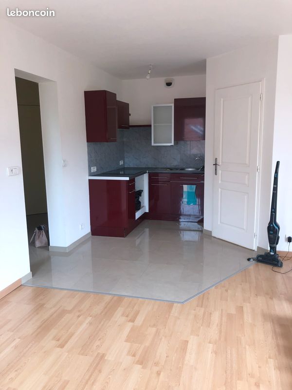 Appartement 3 pièces 51 m² · à Montferrand-le-Château · 51 m² · 700 €