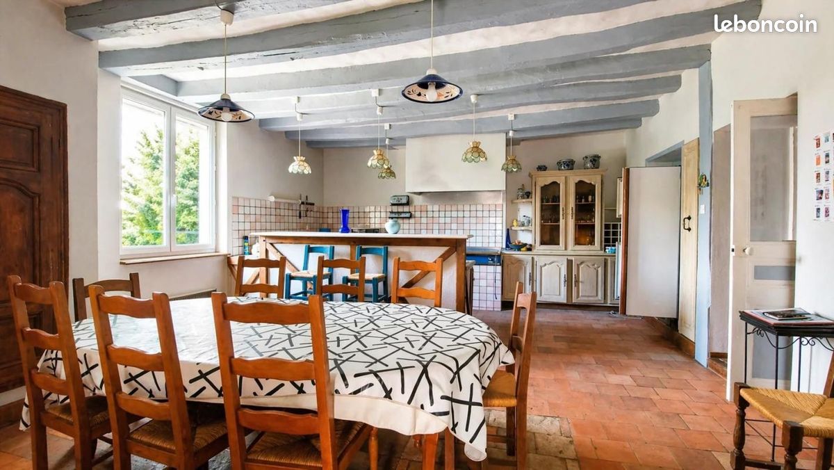 Maison 6 pièces 191 m² · à La Chapelle-sur-Loire · 191 m² · 195 000 €