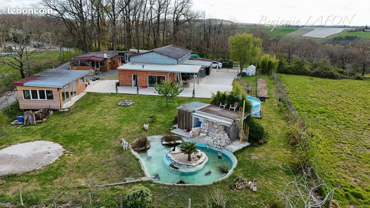 Propriété 6 pièces 110 m²