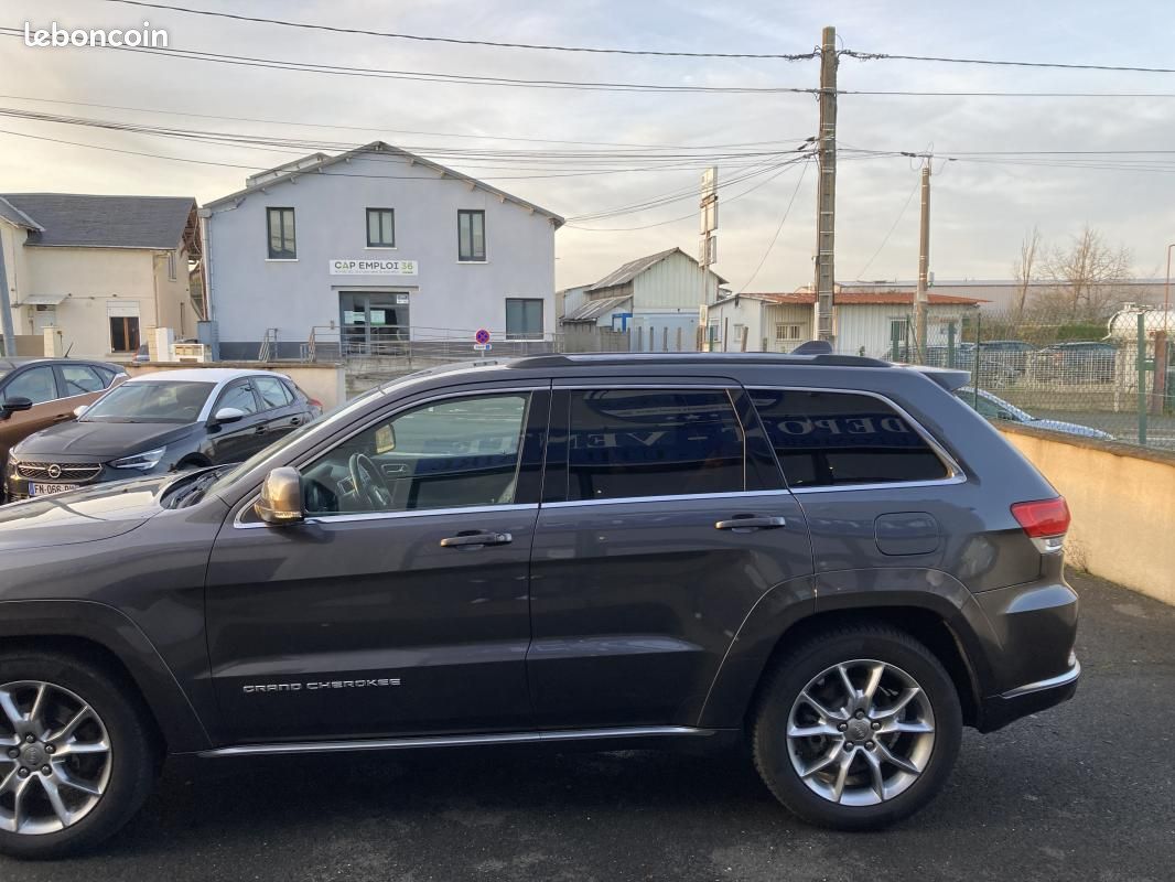 Jeep Grand Cherokee 3.0 CRD V6 4WD 250 CH PH2 BVA SUMMIT GARANTIE 6 MOIS / REPRISE POSSIBLE (image 7)