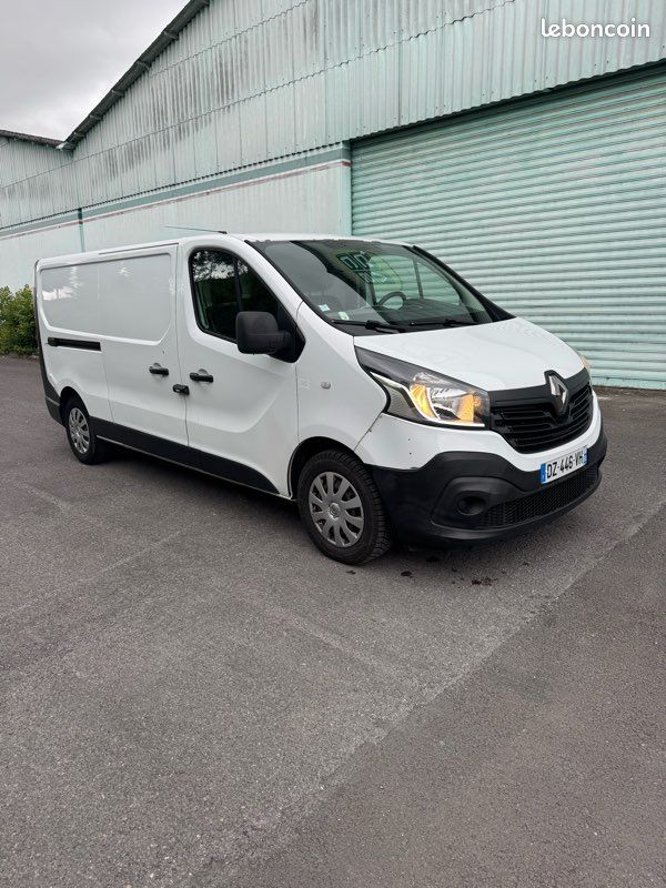 RENAULT TRAFIC III GRAND CONFORT L2H1 – 1.6 dCi 140 ch – 2016 – Moteur à chaîne ✅ (image 1)