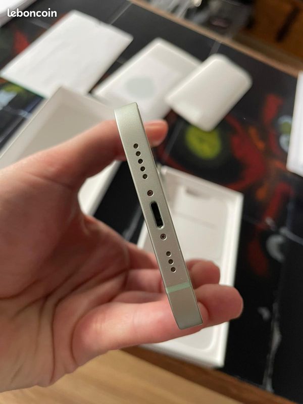 IPhone 12 vert 128Go parfait état (image 8)