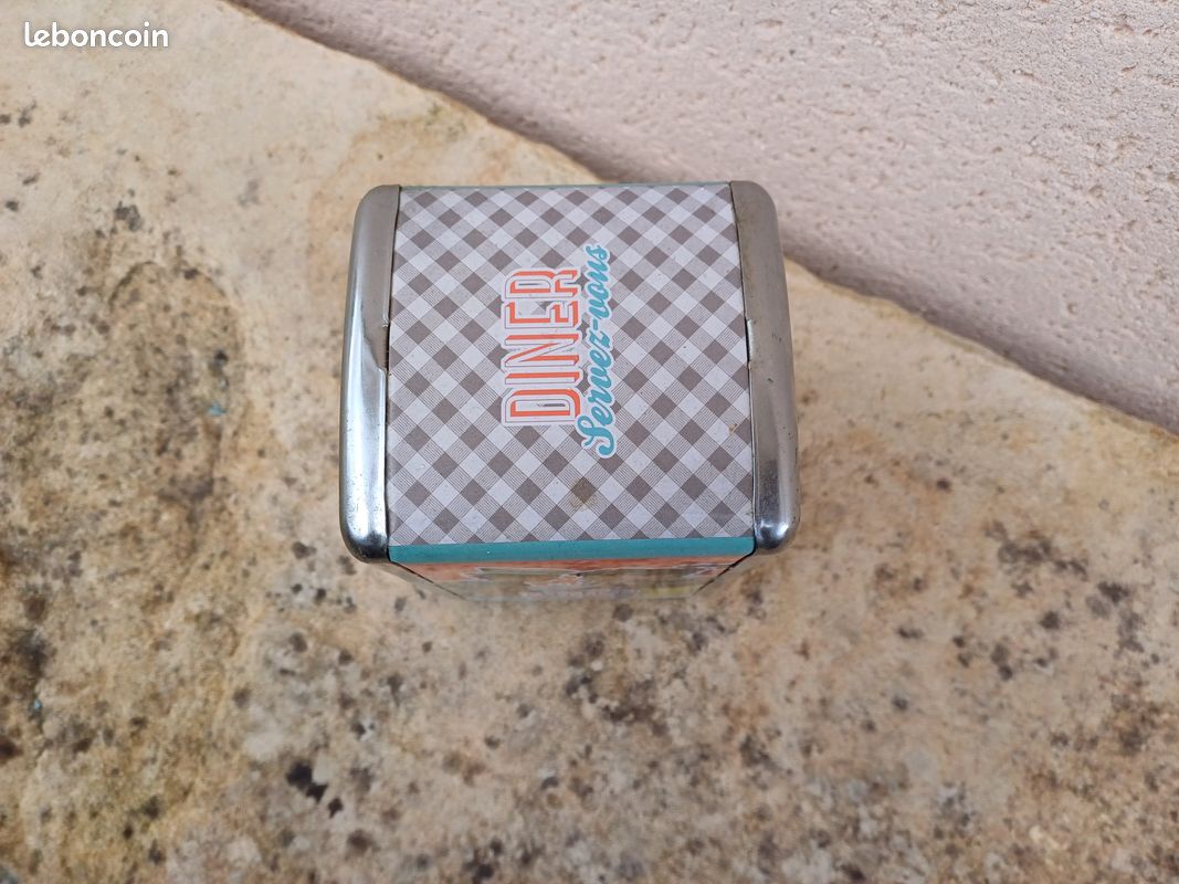 Distributeur de serviettes (image 3)