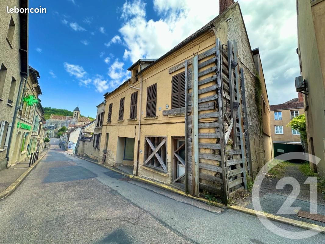 Maison 4 pièces 129 m² · à Vétheuil · 129 m² · 45 000 €