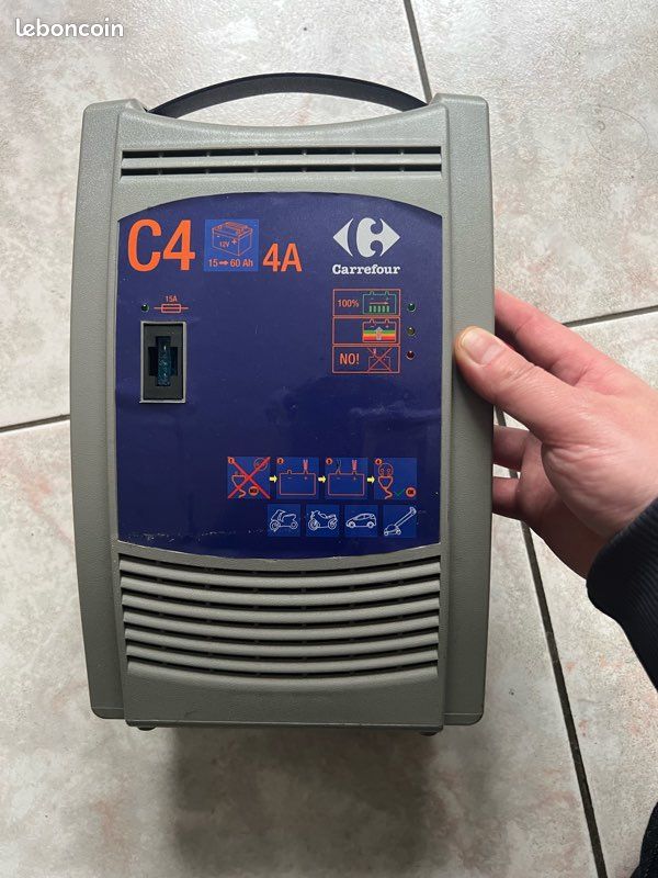 Chargeur batterie 12V 4A – voiture moto scooter