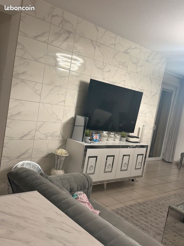 Appartement 3 pièces 65 m² · à Les Angles · 65 m² · 865 €