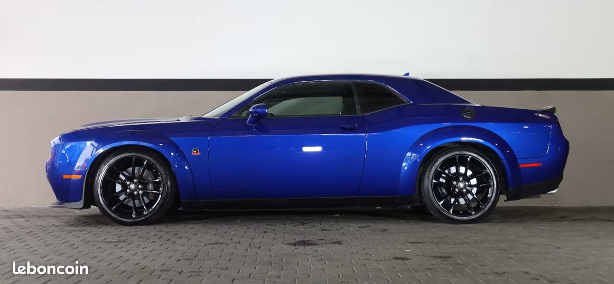 Dodge Challenger R/T Scat Pack Wide Body V8 6.4L 491 (image 3)