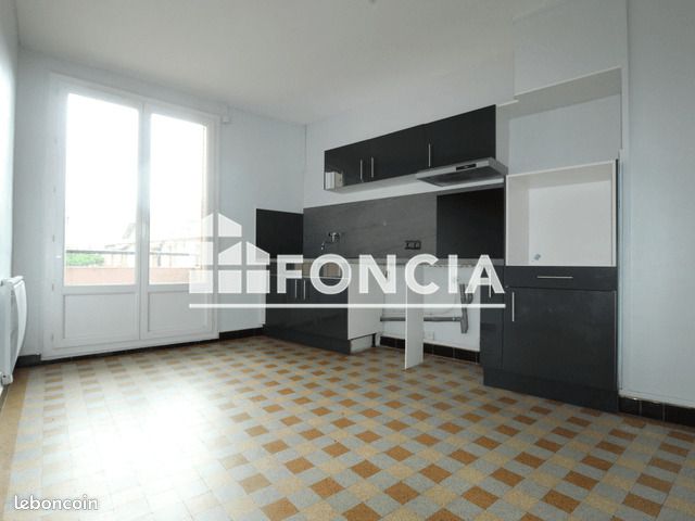 Appartement 3 pièces 82 m² · à Grenoble · 82 m² · 774 €
