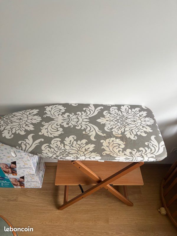 Relaxdays Planche à repasser en bambou table repassage bois housse