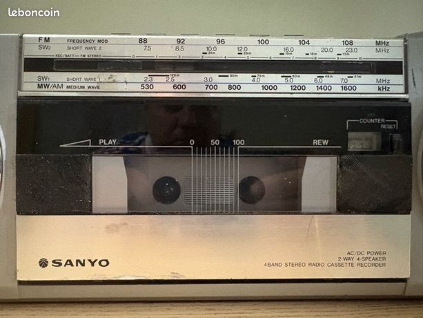 Sanyo Boombox M7200LU - Radio Cassette 4 Bandes Stéréo - Vintage Années 80