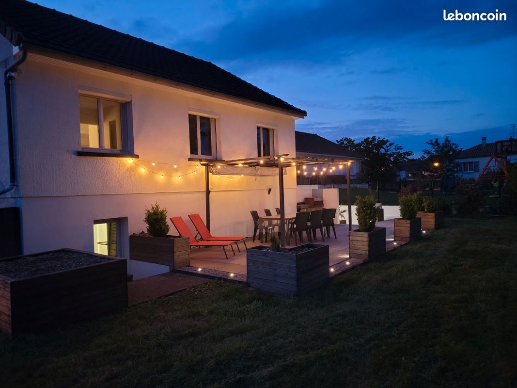 Maison 5 pièces 100 m² · à Neuville-de-Poitou · 100 m² · 229 000 €