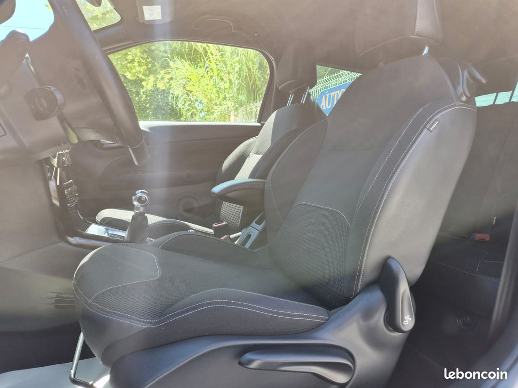 DS DS3 1.2 Essence 110cv So Chic 2016 (image 12)