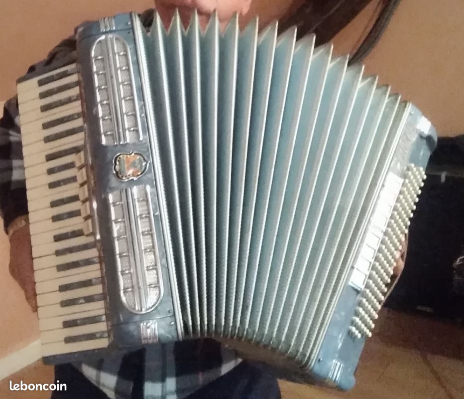Accordéon piano (image 1)