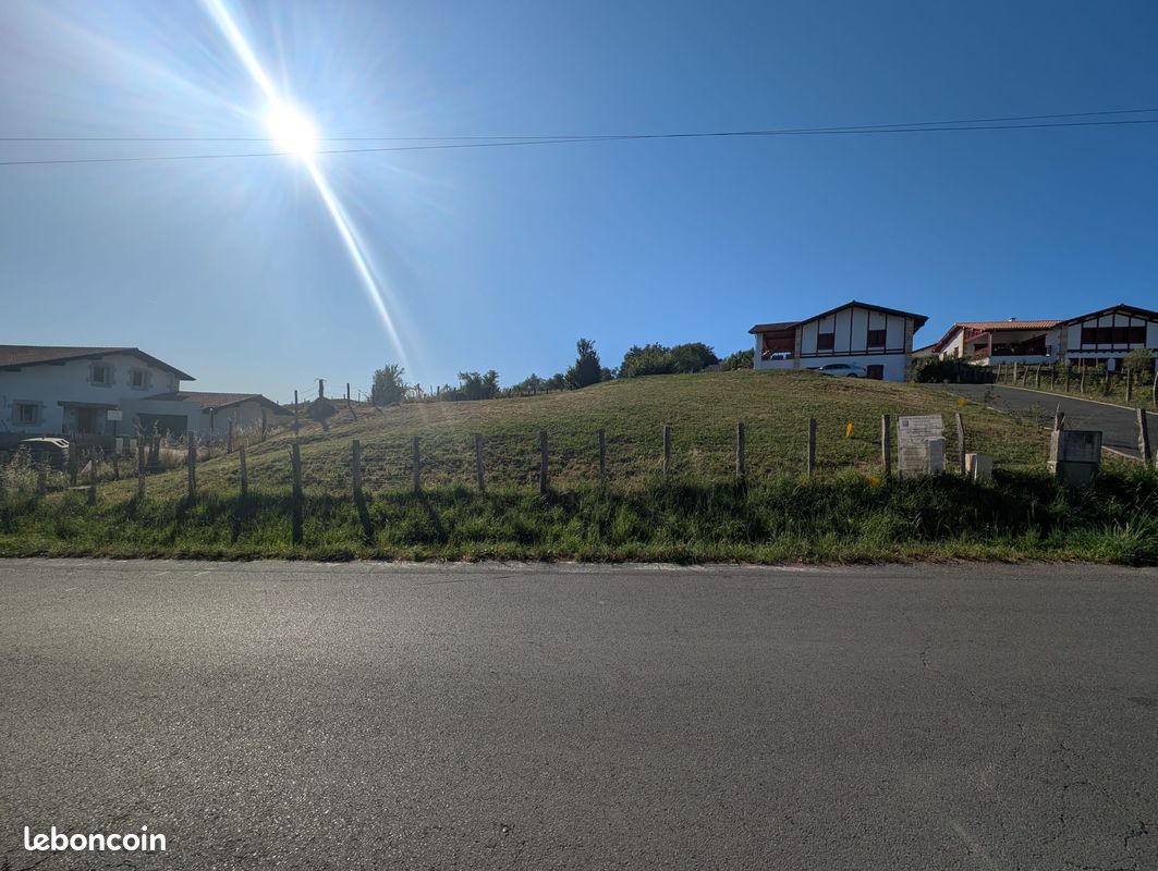 Terrain Lot de 620m2 · à Espelette · 147 000 €