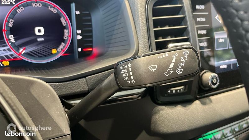Skoda Karoq 1.5 TSI Evo 2 ACT 150ch Sportline DSG7 (image 24)