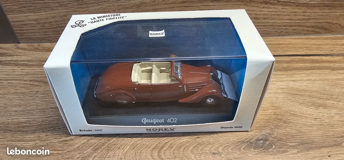 Maquette Peugeot 402 Noire 1/43 Par Norev - Réf. 37956 / 474203 - Occasion Très Bon état Avec Boîte