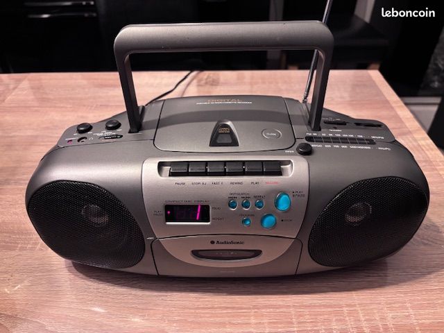 Poste radio cd/cassettes audiosonic (image 1)