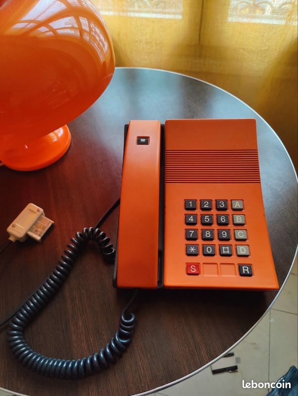 Téléphone Vintage, 1970s vert - Integral Solution