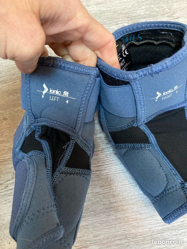Protège-coude DUNLOP Bleu – Protection Douleur Et Blessures – Taille Unique