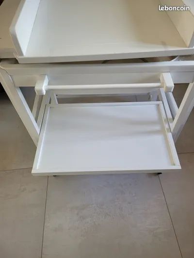 Table à langer / Baignoire (image 1)