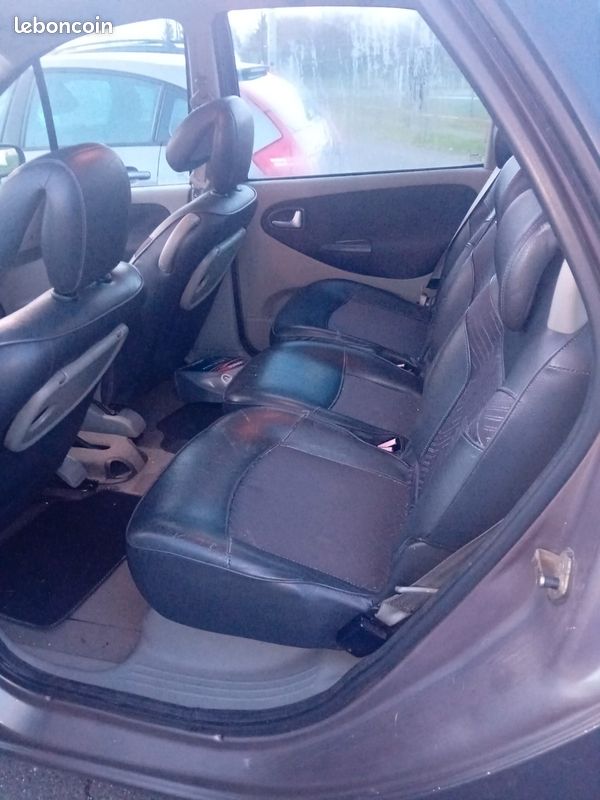 Renault Scénic 2001 - Voitures, image size:600x800