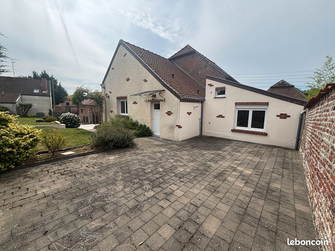 Maison 9 pièces 175 m² · à Sebourg · 175 m² · 435 000 €