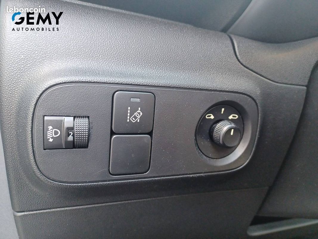 CITROEN C3 PureTech 83 ch BVM5 You (image 13)