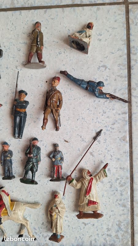 LOT DE SOLDATS de plomb -cowboy, Indien,Tutu, Samouraï,Soldats, Viking