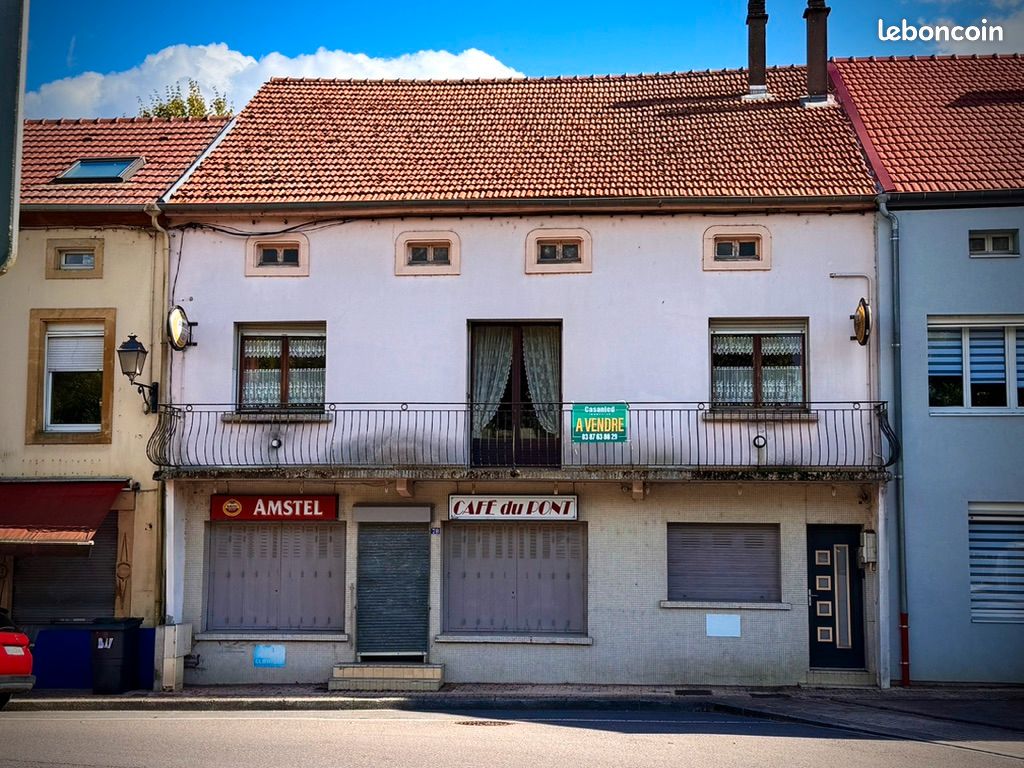 Appartement 8 pièces 196 m² · à Moineville · 196 m² · 104 000 €