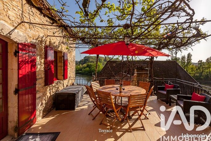 Propriété 5 pièces 140 m²