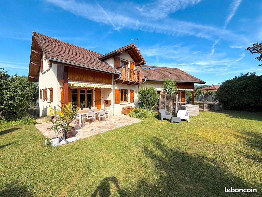 Maison 7 pièces 204 m² · à Viry · 204 m² · 860 000 €