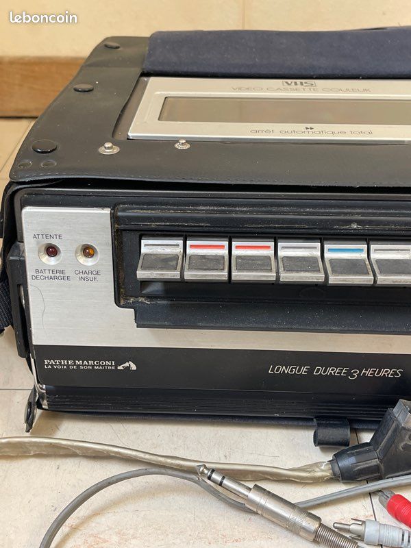 Magnétophone à Cassette PATHE MARCONI LA VOIX DE SON MAITRE MK 110 V