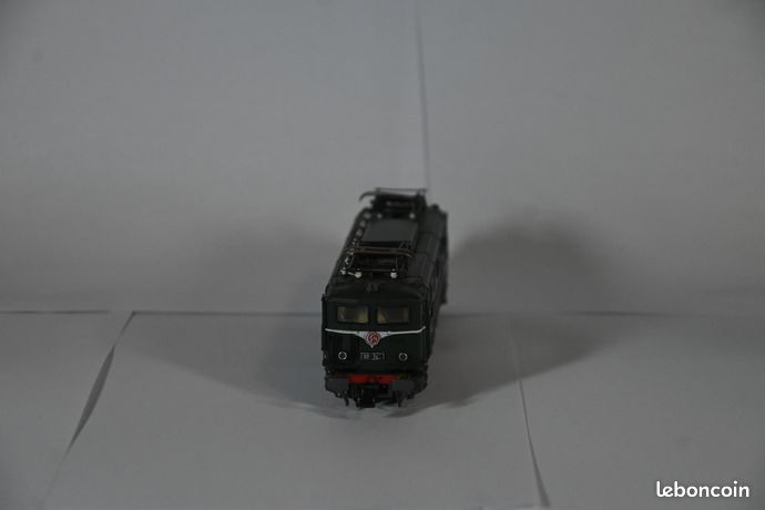 ECH HO ROCO BB 300 SNCF BEL ETAT SALIE AVEC BOITE MAUVAIS ETAT REF 4170