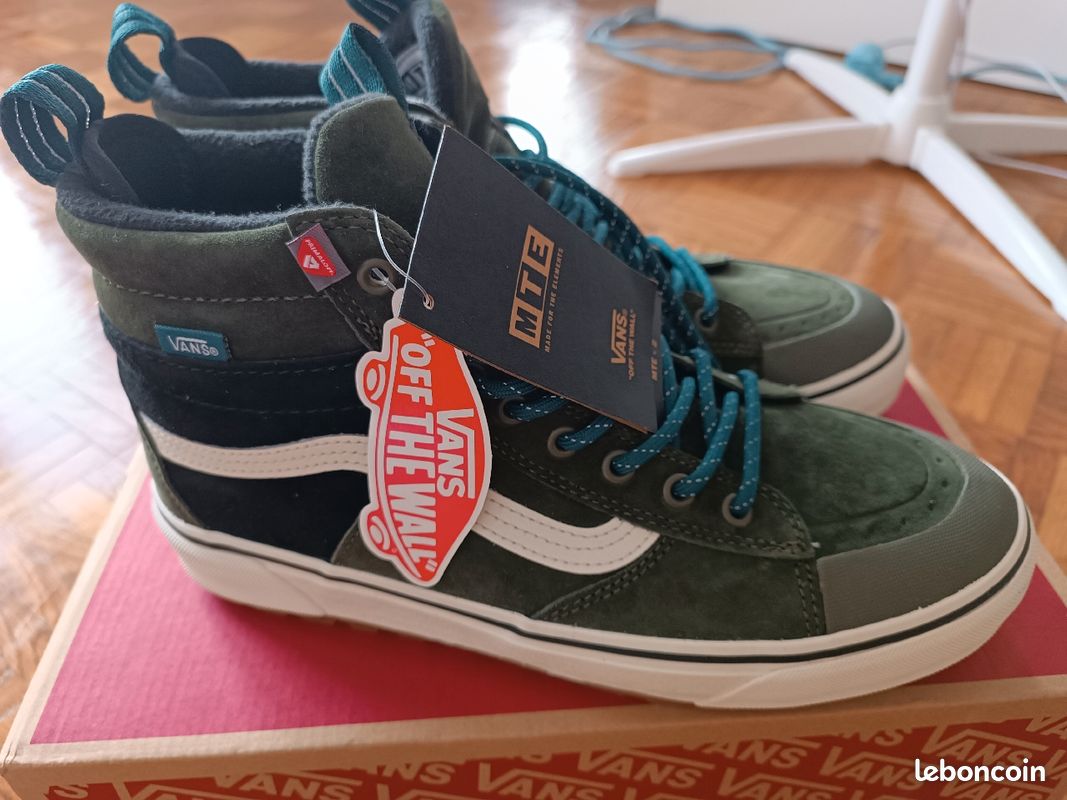 Vans (image 1)