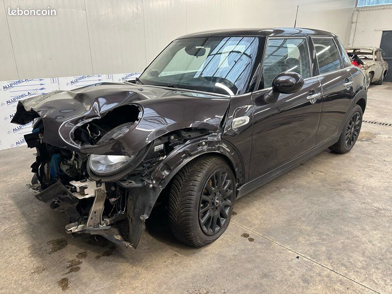 Mini Cooper Marylebone 1.2 102ch 5P de 2016 avec 94 812 kms (image 1)