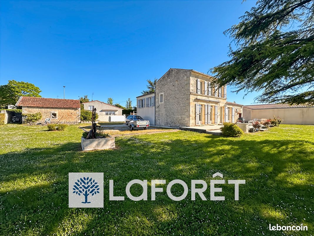 Maison 4 pièces 112 m² · à Gémozac · 112 m² · 259 700 €