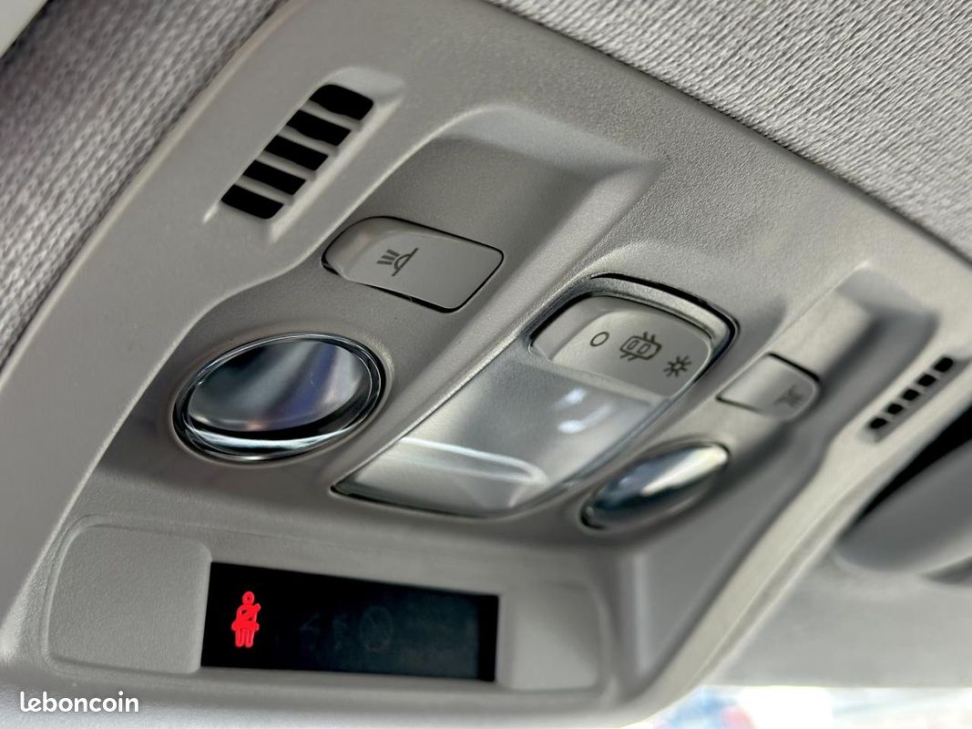 Citroen c3 iii 1.2 puretech 82 s&s shine (image 20)