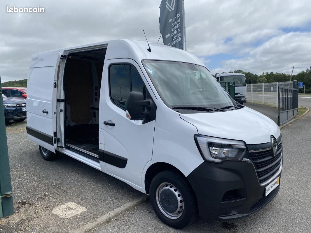 Renault Master III L2H2 BLUE DCI 135 CONFORT (image 11)