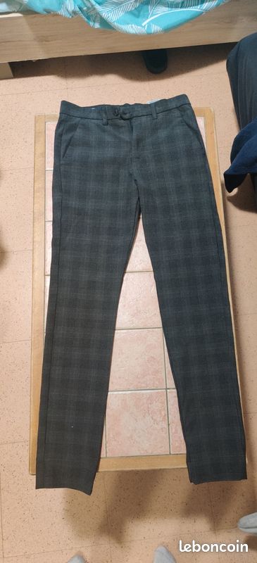 Vend pantalon Jack and Jones homme (image 4)