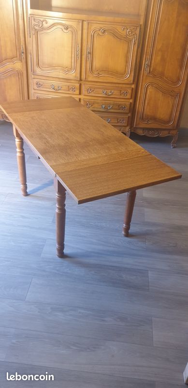 Table (image 1)
