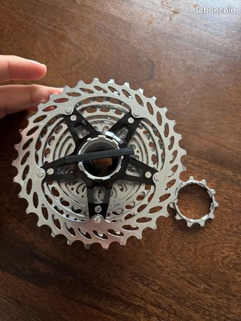 Power Pack SRAM Cassette PG-1130 11/36 + Chaîne PC-1110 11V pas cher