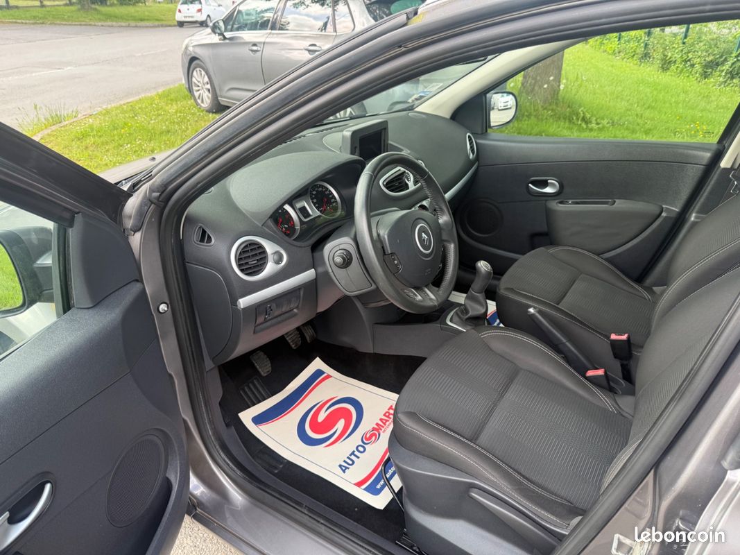 Renault CLIO III ESTATE 1.5 dci 70 cv Authentique (image 11)