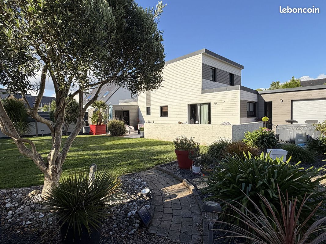 Maison 6 pièces 123 m² · à Landivisiau · 123 m² · 349 405 €