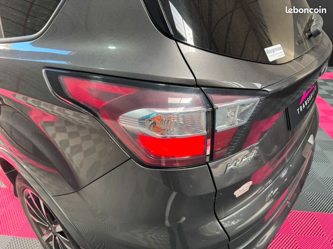 FORD KUGA 2.0 TDCi 180cv 4x4 Powershift ST-Line / CarPlay / Hayon Électrique / Caméra de Recul (image 11)