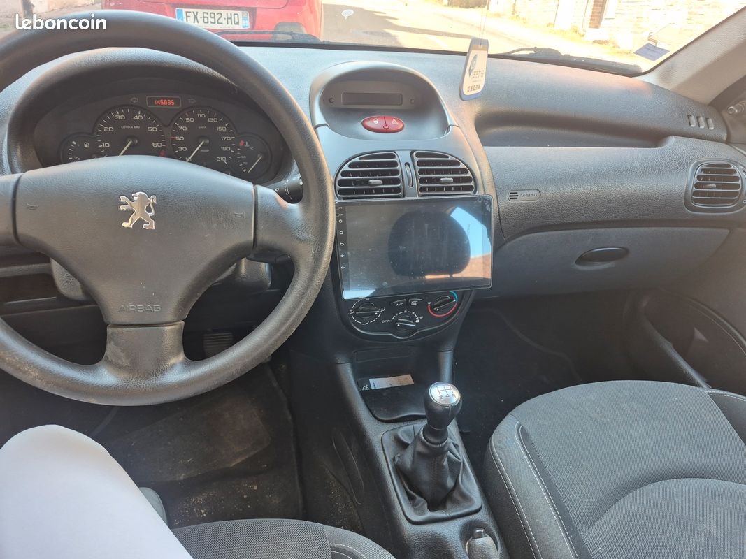 Peugeot 206 (image 3)