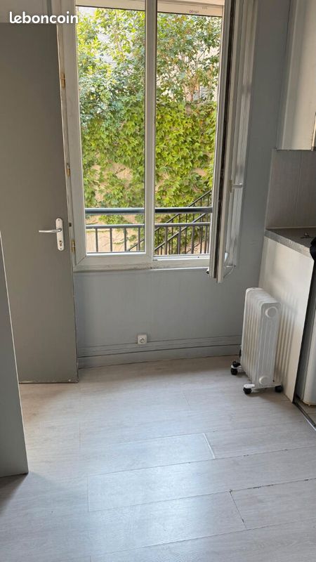 Appartement 1 pièce 10 m² · à Ivry-sur-Seine · 10 m² · 600 €