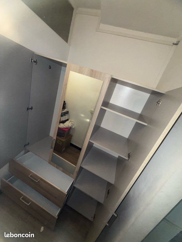 Armoir en bois avec miroir (image 2)