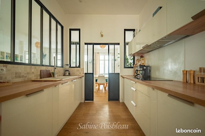 Maison 8 pièces 198 m²
