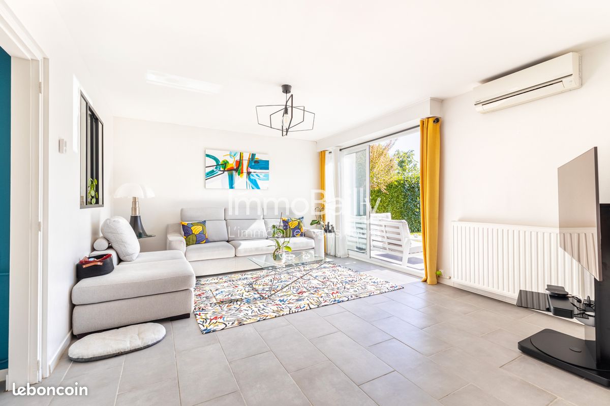 Maison 5 pièces 98 m² · à Villenave-d'Ornon · 98 m² · 367 500 €