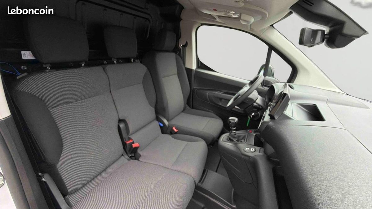 Citroën Berlingo VAN M DIESEL 100 CH MANUELLE (image 21)